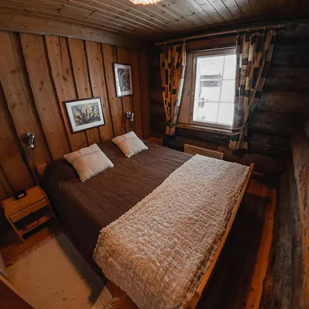Justiina Log Cabin Ylläsjärvi